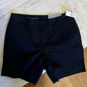 Talbots navy perfect short 6”